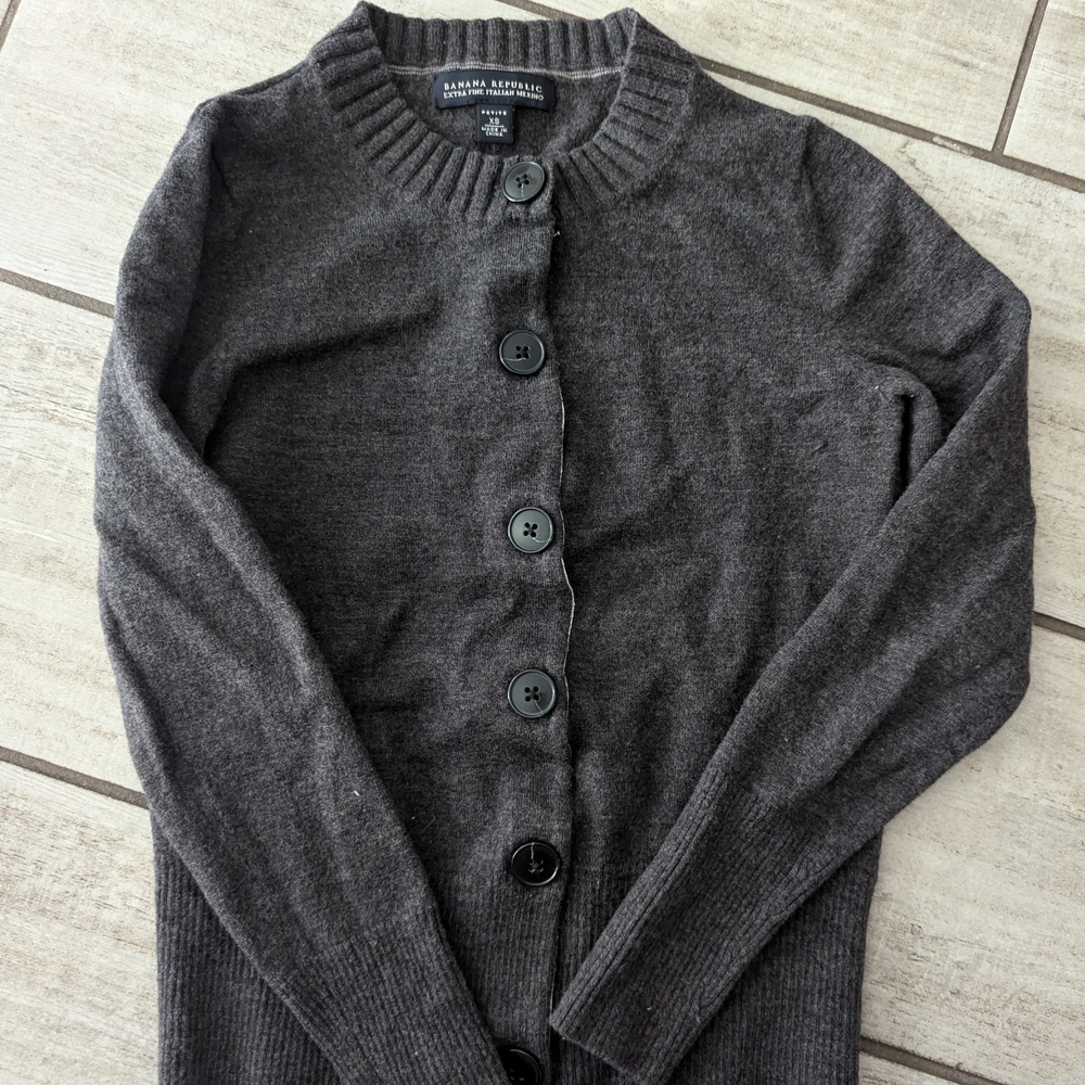 Banana Republic Women's Gray Sweater